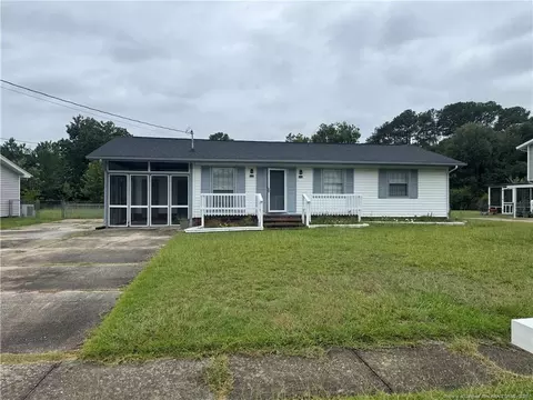 680 Newport Rd, Fayetteville, NC 28314