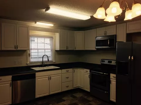 2589 Hyde St, Burlington, NC 27217 photo 6