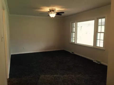2589 Hyde St, Burlington, NC 27217 photo 3
