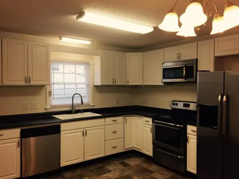 2589 Hyde St, Burlington, NC 27217 photo 5