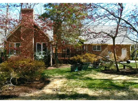 905 Brookview Dr, Elon, NC 27244 photo 2