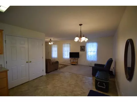 229 Christopher Dr, Burlington, NC 27217 photo 5
