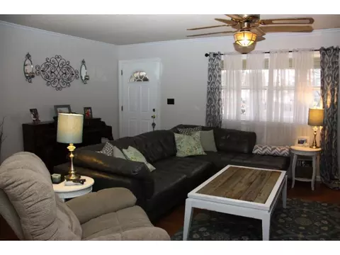 2319 Moran St, Burlington, NC 27215 photo 4
