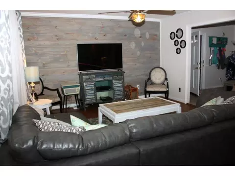 2319 Moran St, Burlington, NC 27215 photo 3