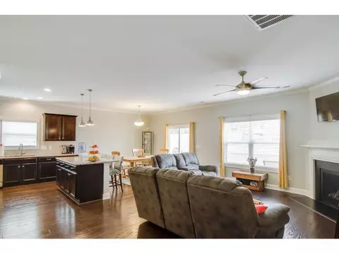 2679 Splitbrooke Dr, High Point, NC 27265 photo 9