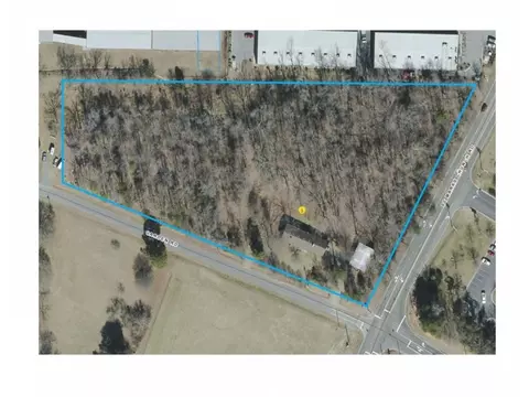 3715 Garden Rd, Burlington, NC 27215