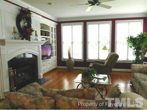 204 Curtis Dr, Erwin, NC 28339 photo 6