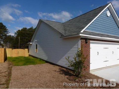 160 Botanical Ct, Bunnlevel, NC 28323 photo 2