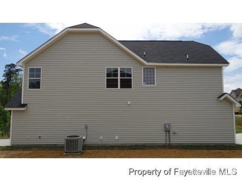 529 New Castle Ln, Spring Lake, NC 28390 photo 4