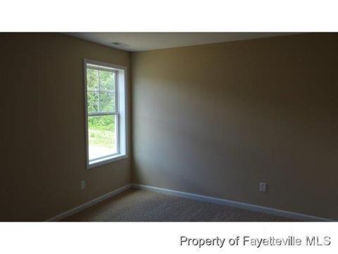 529 New Castle Ln, Spring Lake, NC 28390 photo 8
