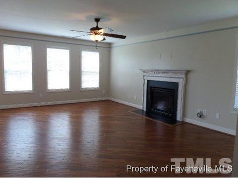 360 Valley Oak Dr, Bunnlevel, NC 28323 photo 4