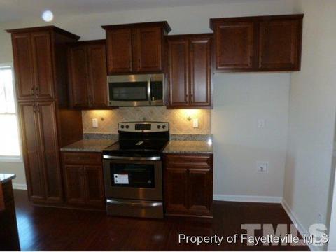 723 Botanical Ct, Bunnlevel, NC 28323 photo 4