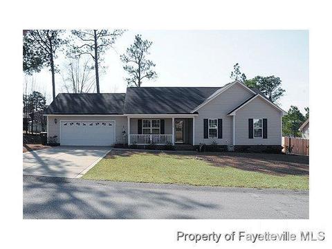 1988 Westcliff Rd, Fayetteville, NC 28304