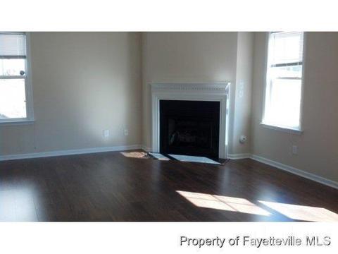 581 Heathrow Dr, Spring Lake, NC 28390 photo 3