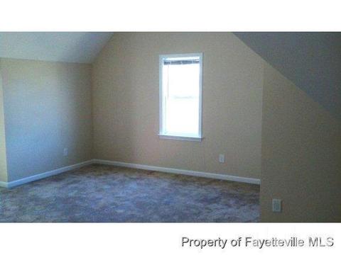 581 Heathrow Dr, Spring Lake, NC 28390 photo 7