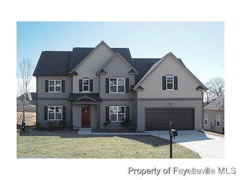 581 Heathrow Dr, Spring Lake, NC 28390 photo 1