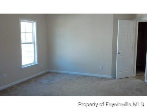 581 Heathrow Dr, Spring Lake, NC 28390 photo 6