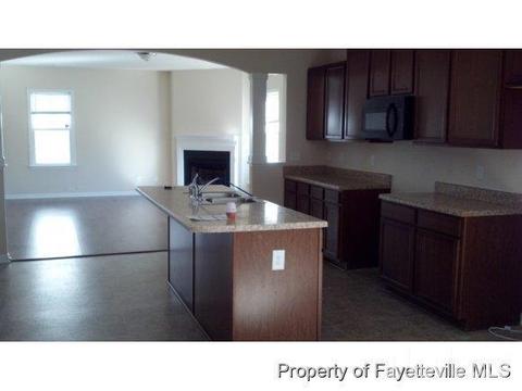581 Heathrow Dr, Spring Lake, NC 28390 photo 4