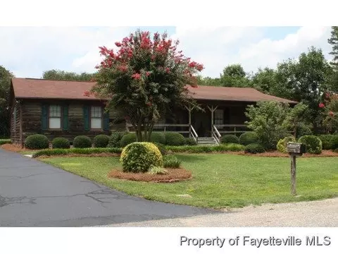 220 Robin Loop Rd, Dunn, NC 28334 photo 2