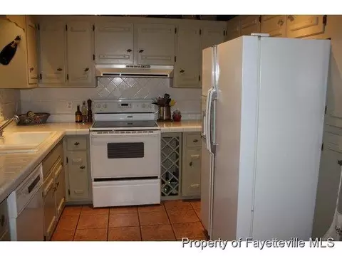 220 Robin Loop Rd, Dunn, NC 28334 photo 7