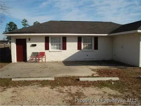 1606 E Denim Dr, Erwin, NC 28339 photo 3