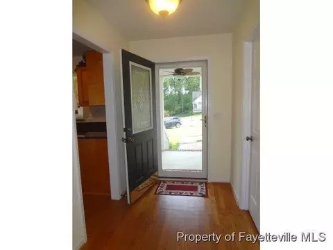 27 Commonwealth Ct, Cameron, NC 28326 photo 2