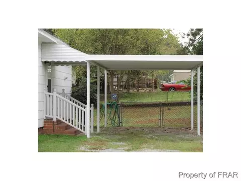 109 W E St, Erwin, NC 28339 photo 2