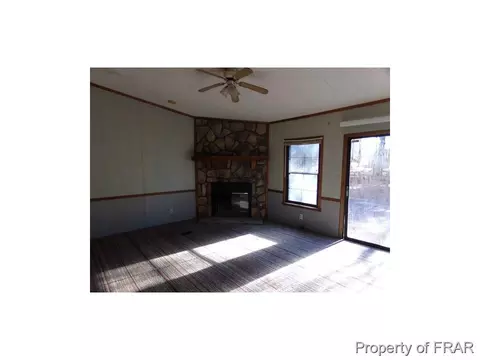 107 Hailey Ames St, Hoffman, NC 28347 photo 4