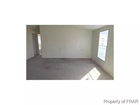 69 Agnes Ln, Dunn, NC 28334 photo 2