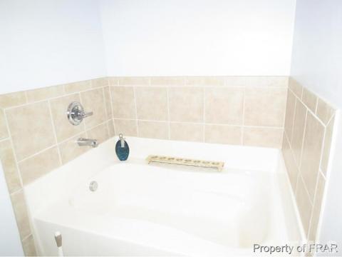 24 Overcup Oak Cir, Bunnlevel, NC 28323 photo 9