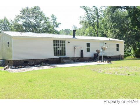 2824 Thompson Rd, Bunnlevel, NC 28323 photo 2