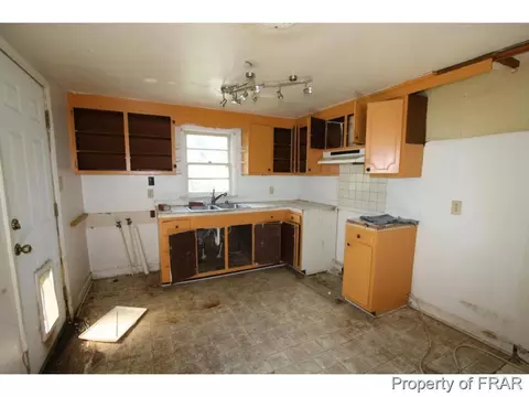 4204 Lee Rd, Wade, NC 28395 photo 5