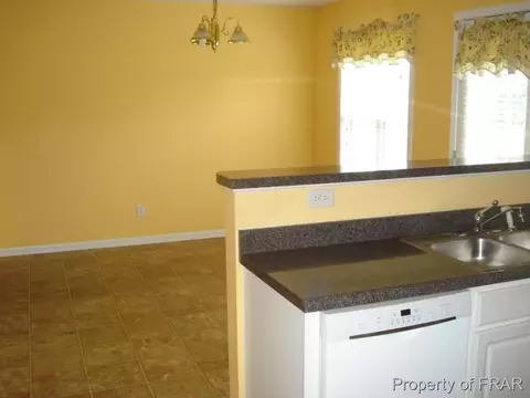 101 Bishop Ln, Dunn, NC 28334 photo 4