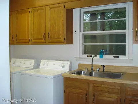 805 Davis Ave, Dunn, NC 28334 photo 3