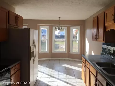 400 Eileen Dr, Spring Lake, NC 28390 photo 4