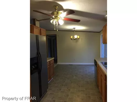 34 Crocus Ct, Spring Lake, NC 28390 photo 2