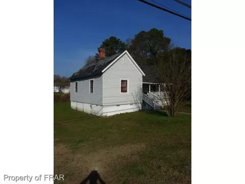 208 E I St, Erwin, NC 28339 photo 2