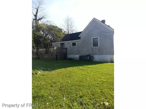 208 E I St, Erwin, NC 28339 photo 3