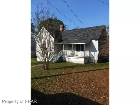 208 E I St, Erwin, NC 28339 photo 1