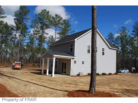 450 Timber Skip Dr, Spring Lake, NC 28390 photo 2