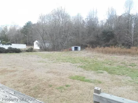 147 Curtis Dr, Erwin, NC 28339 photo 2