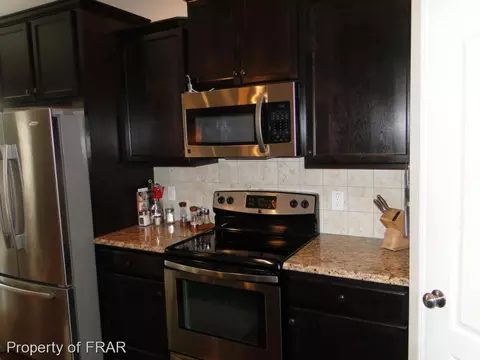 31 Laurel Dr, Spring Lake, NC 28390 photo 9