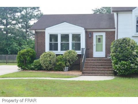 109 Pandora Cir, Erwin, NC 28339 photo 2