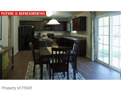 370 Botanical Ct, Bunnlevel, NC 28323 photo 3