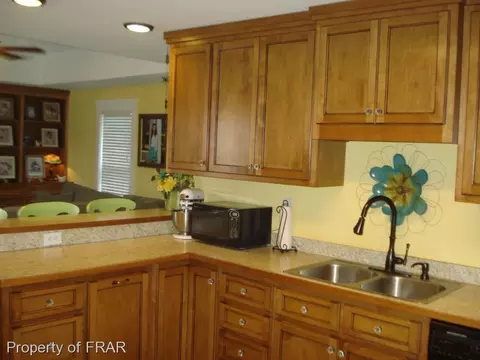 206 E C St, Erwin, NC 28339 photo 2