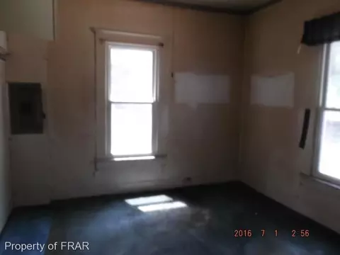 405 E Donaldson Ave, Raeford, NC 28376 photo 8