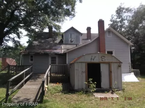 405 E Donaldson Ave, Raeford, NC 28376 photo 2