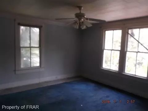 405 E Donaldson Ave, Raeford, NC 28376 photo 9