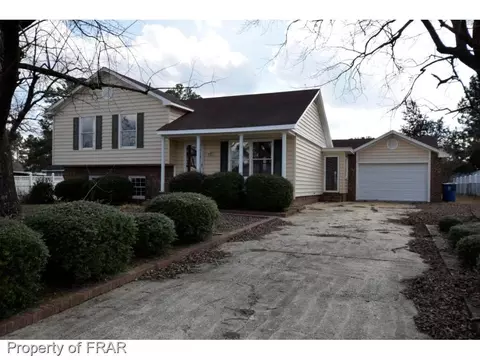 103 Rose Cir, Dunn, NC 28334 photo 2