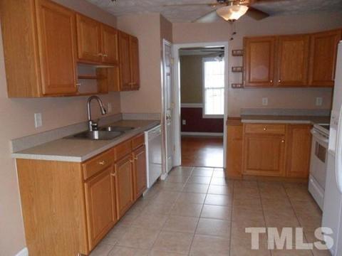 669 Yorkshire Dr, Cameron, NC 28326 photo 5